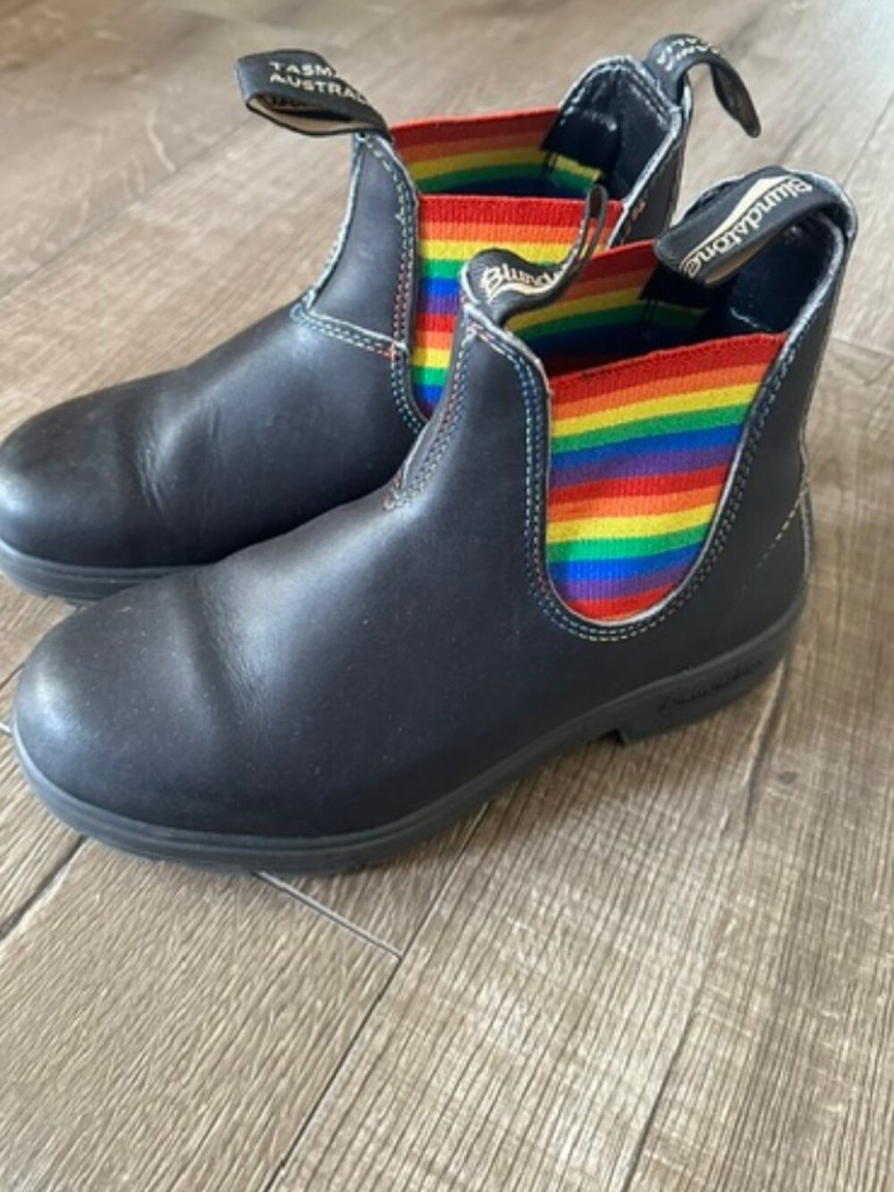 Blundstone boots size 4.5 AU